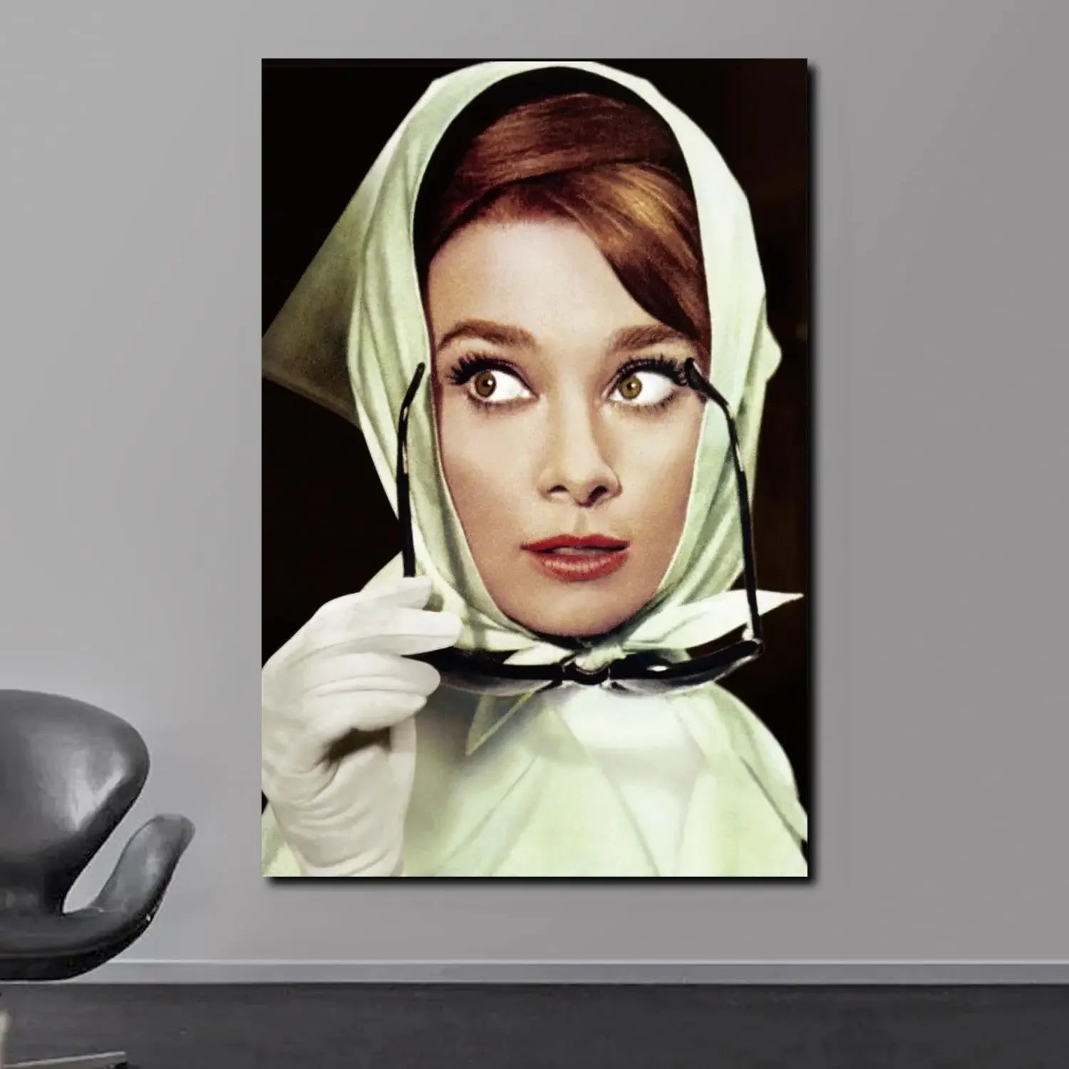 Scandinavian Classic Vintage Wall Art Audrey Hepburn Breakfast at Tiffanys HD Canvas Poster Print Home Bedroom Living Room Decor Peaceful Pleasures Health and Wellness Style-13 40x50cm Unframed